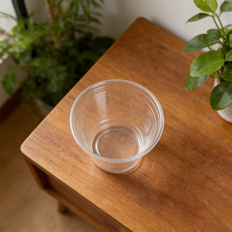 PET高透明带盖饮品杯92口径